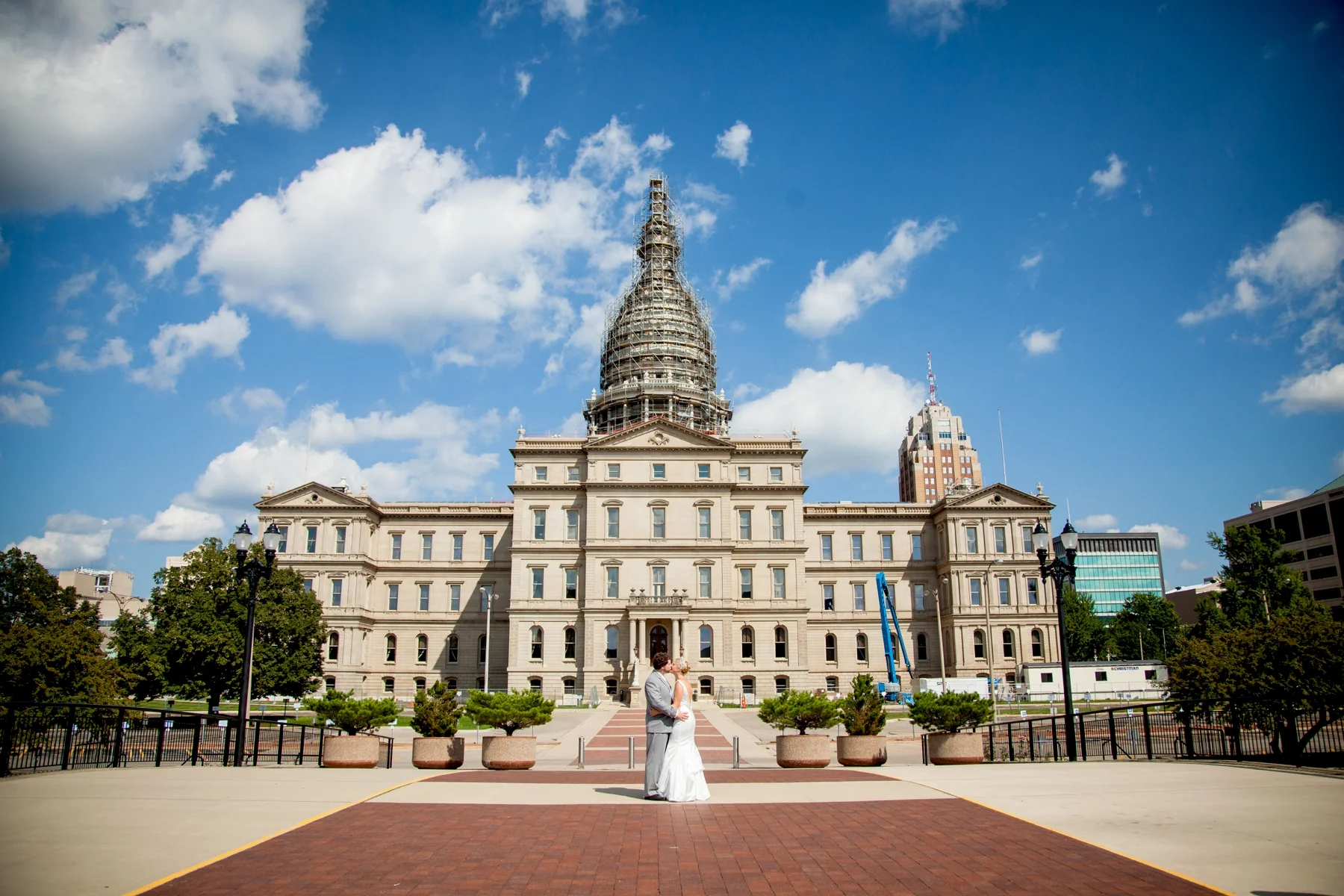 Brandon_Shafer_Photography_Chris_Lauren_Michigan_State_Capital_Wedding_0032.jpg