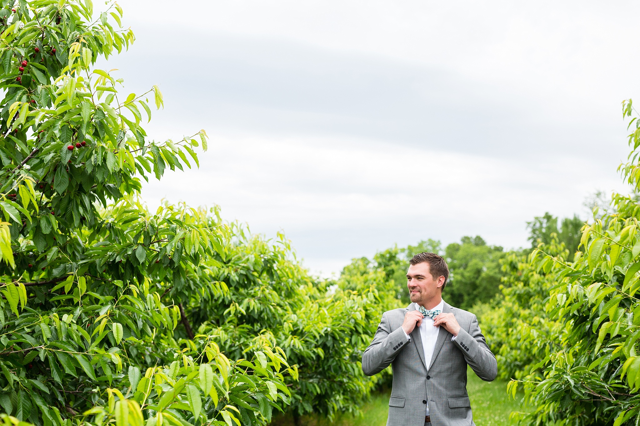 Mandi_Jack_Treehouse_Grand_Rapids_Wedding_0030.jpg
