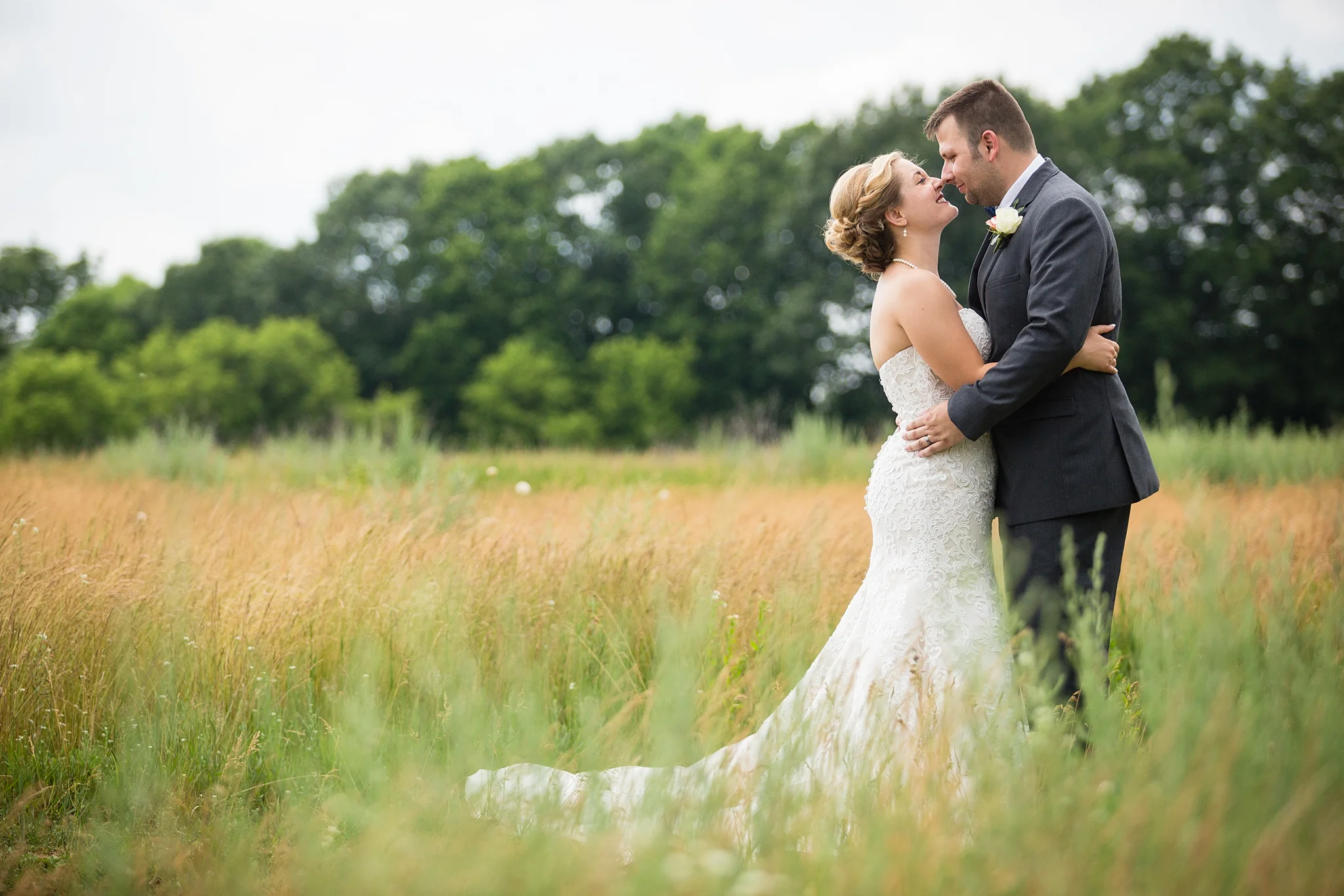 Brandon_Shafer_Photography_Grand_Rapids_Bride_Groom_0033.jpg