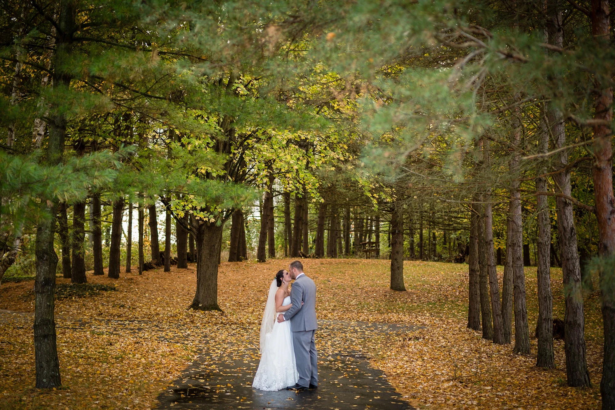 Brandon_Shafer_Photography_Emily_Travis_Kalamazoo_Wedding_Photography_0034.jpg