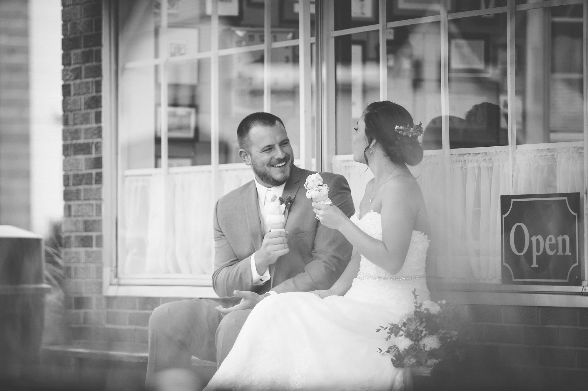 Brandon_Shafer_Photography_Emily_Travis_Kalamazoo_Wedding_Photography_0042.jpg