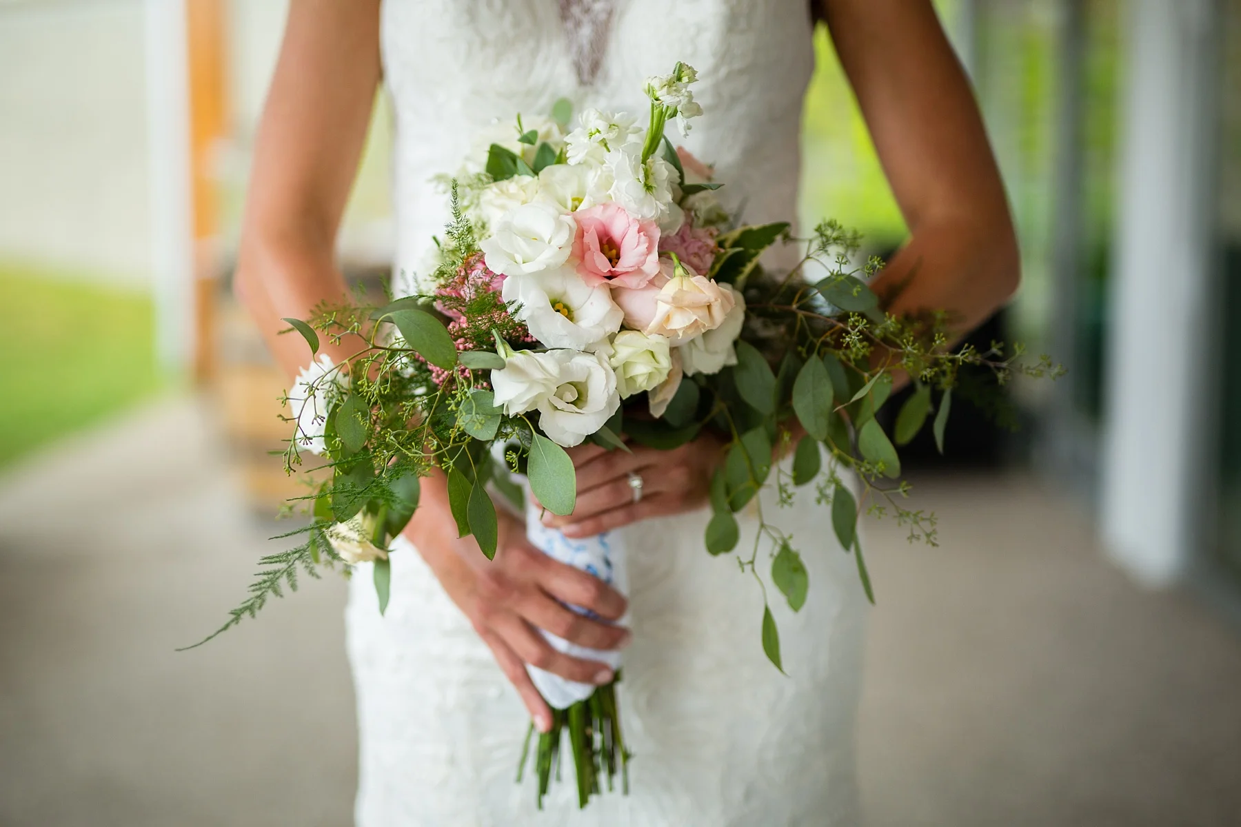 Brandon_Shafer_Photography_Elizabeth_Scott_Traverse_City_Wedding_0017.jpg