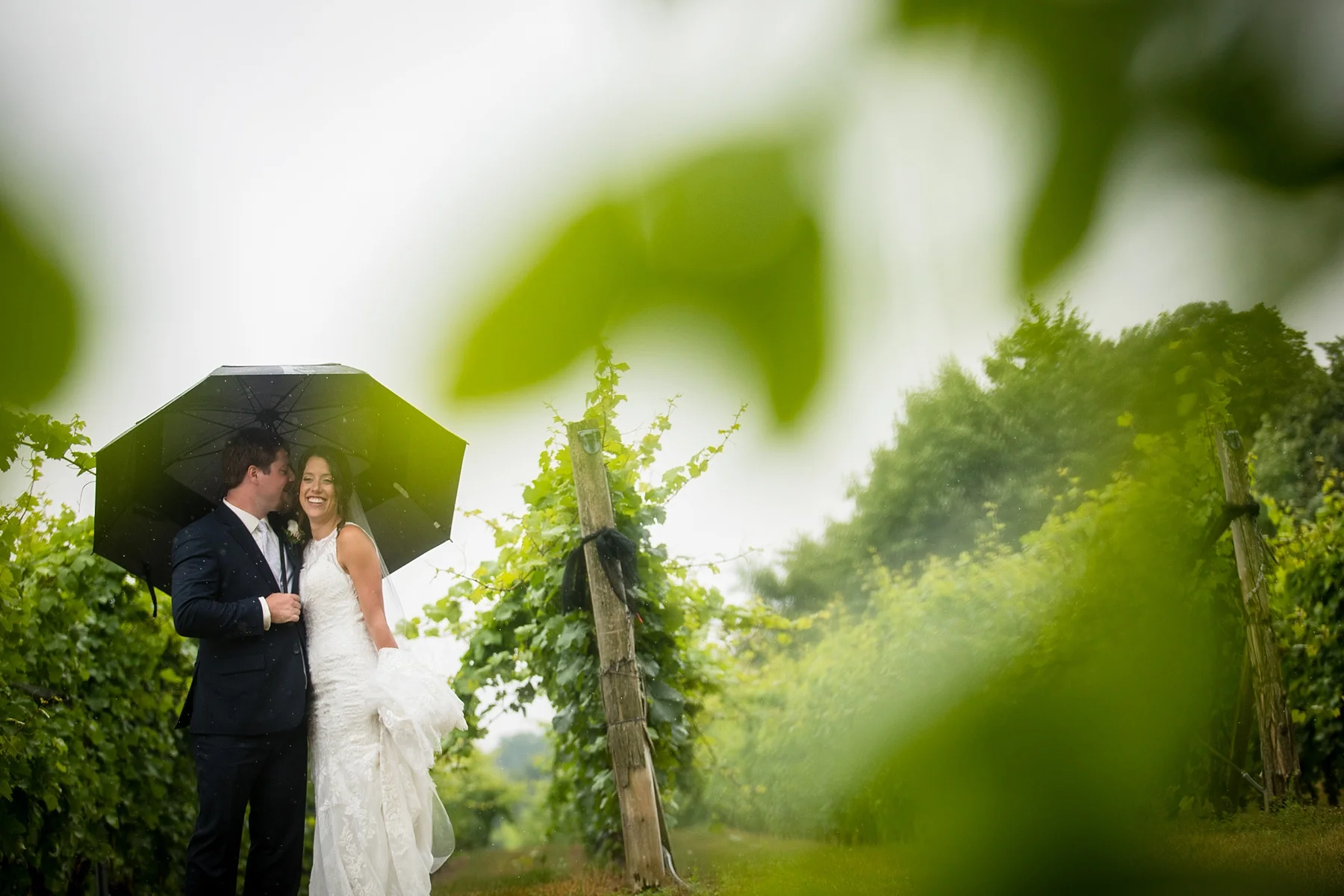 Brandon_Shafer_Photography_Elizabeth_Scott_Traverse_City_Wedding_0024.jpg