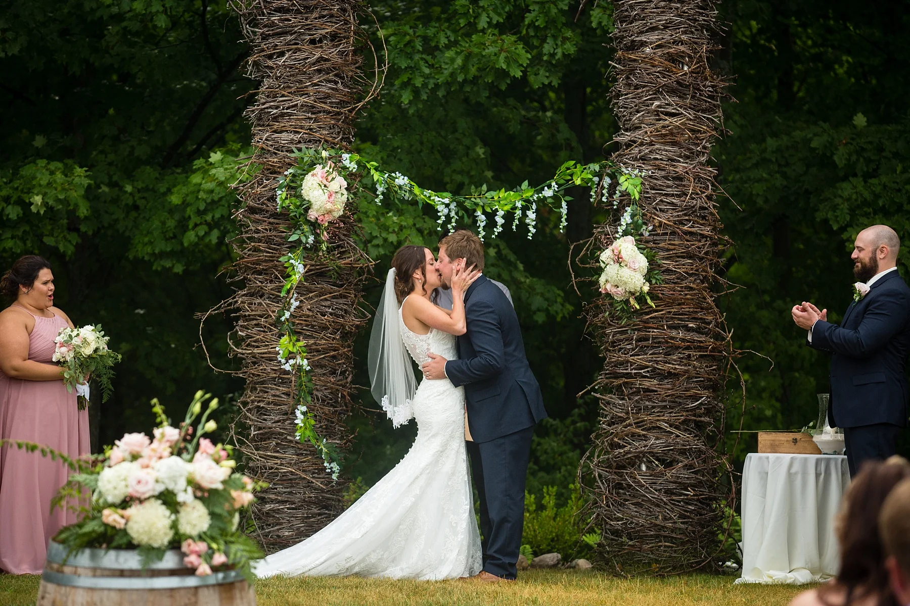 Brandon_Shafer_Photography_Elizabeth_Scott_Traverse_City_Wedding_0036.jpg