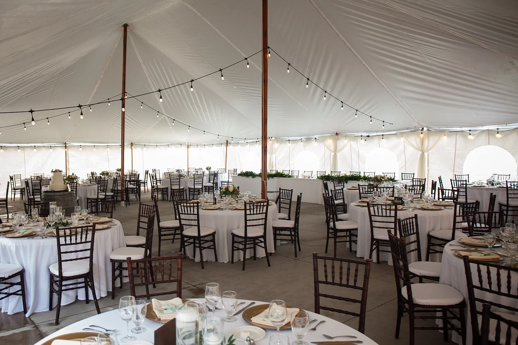 Brandon_Shafer_Photography_Elizabeth_Scott_Traverse_City_Wedding_0047.jpg