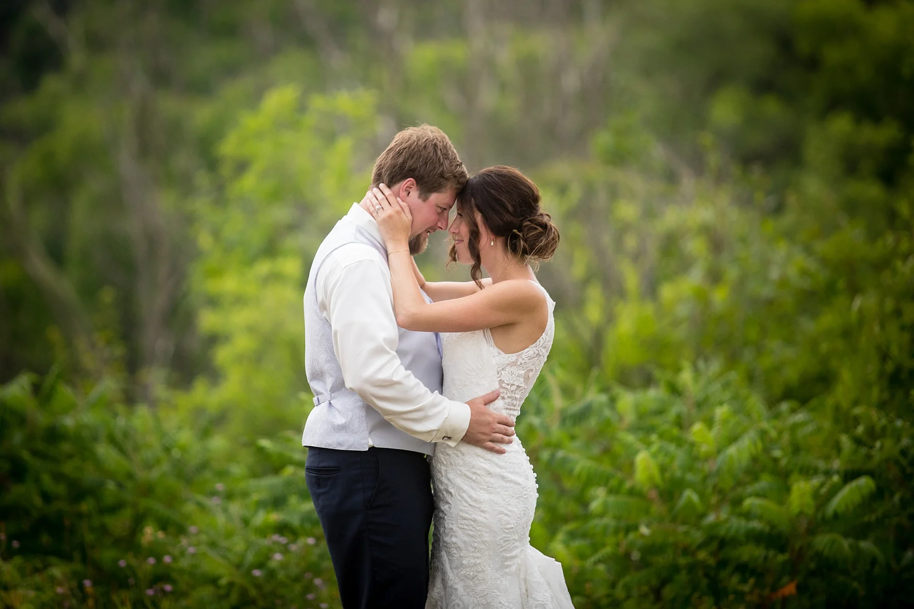 Brandon_Shafer_Photography_Elizabeth_Scott_Traverse_City_Wedding_0052.jpg