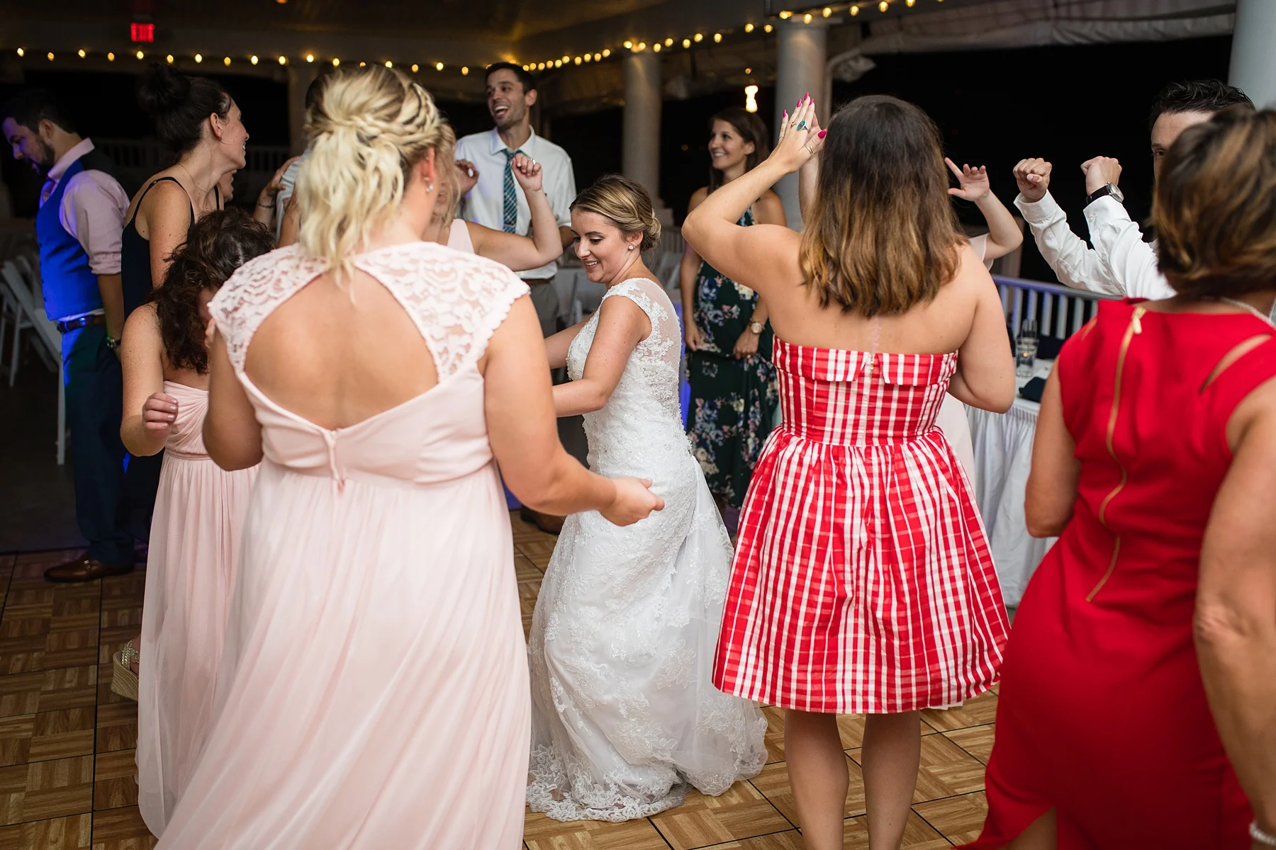 Brandon_Shafer_Photography_Emily_Steve_Bay_Pointe_GunLake_Wedding_0062.jpg