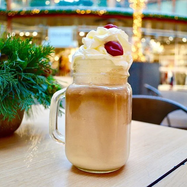 We wish you a wonderful and delicious 2019 💋 Team Mickey Brown&rsquo;s #magischmaastricht #happyholidays #newyear #newyearseve #december #maastricht #2019