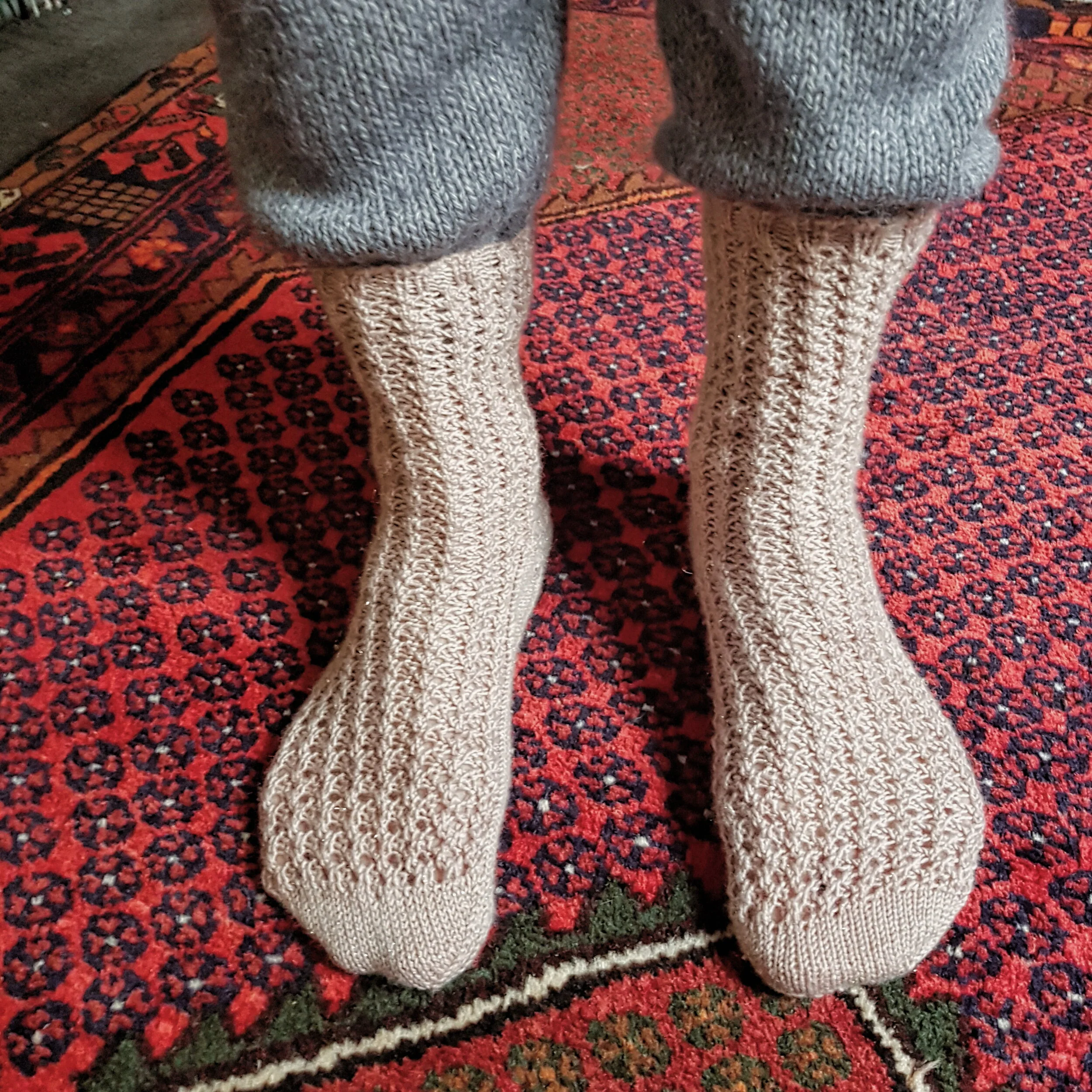 Les chaussettes du huit décembre, du bonnet et de la cloche.