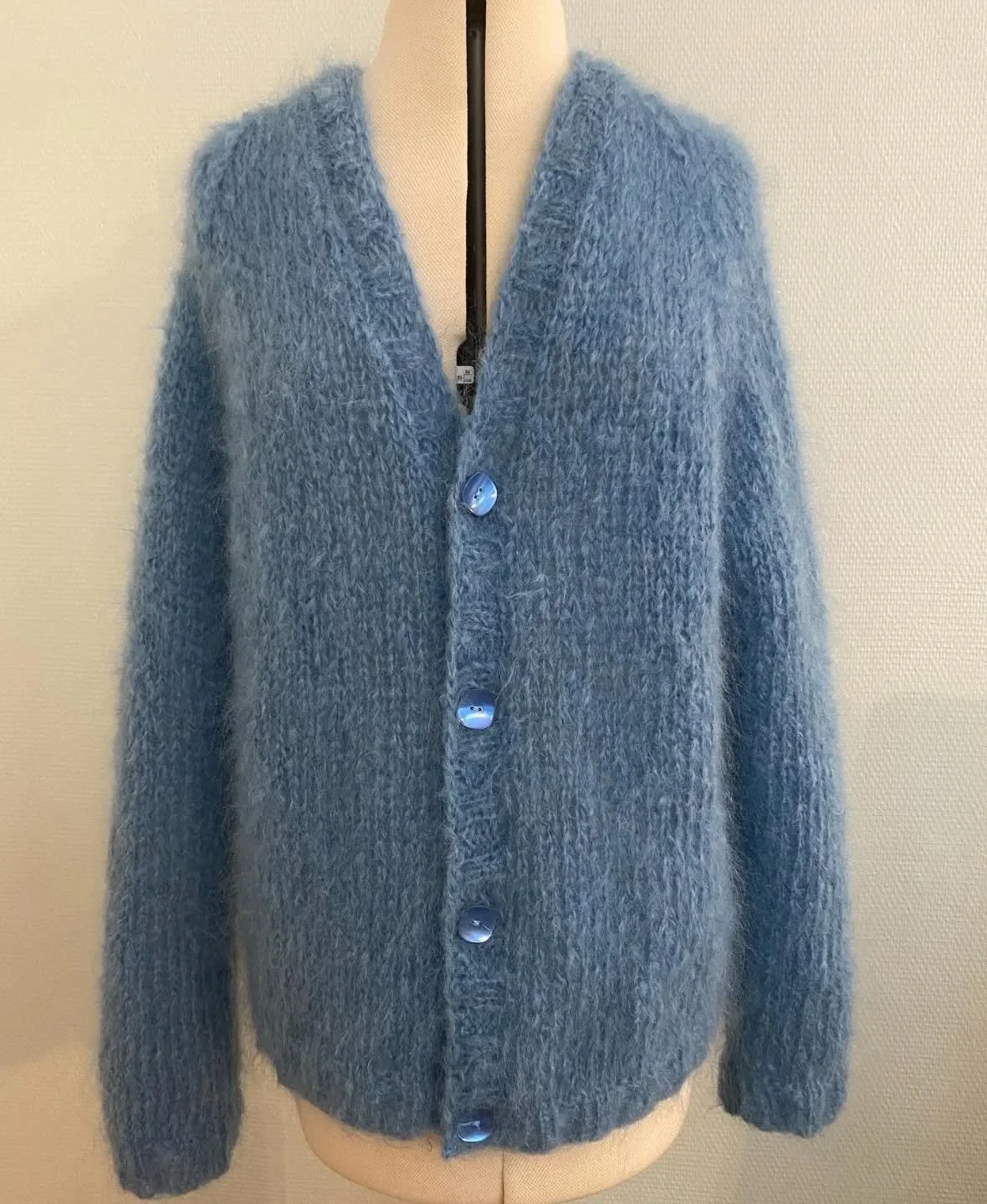 Reposted from @docteurcousette

Gilet Paprika en Kid Mohair coloris embruns 🌊

#alicehammerknitters #alicehammerxladroguerie #giletpaprika #kidmohair #kidmohair_cardigan #kidmohairladroguerie #nevernotknitting❤️ #knitknitknit #knitoholic