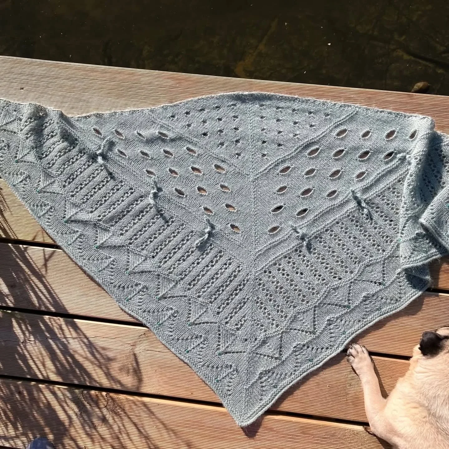 #Repost @peggygrand with @let.repost 
&bull; &bull; &bull; &bull; &bull; &bull;
Le KAL Myst&egrave;re d&rsquo;Alice Hammer touche &agrave; sa fin ! J'ai eu le plaisir de tester ce ch&acirc;le en compagnie de @rafinette_ et on s'est vraiment bien amus