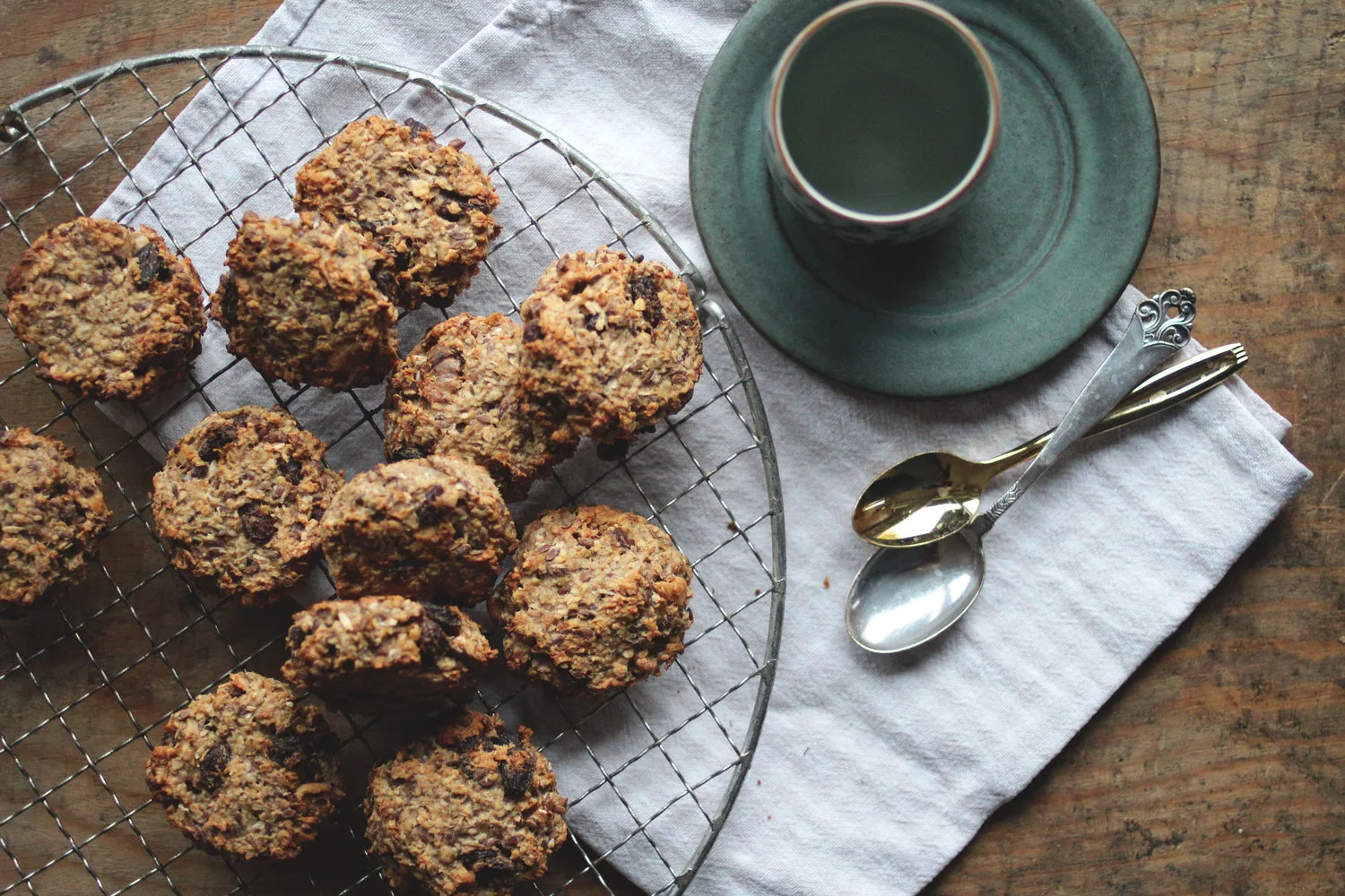 Havre-banankjeks m. rosiner & valnøtter