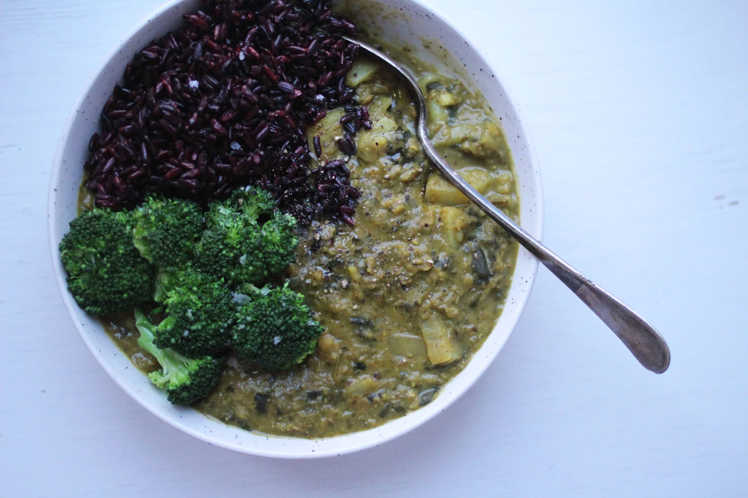 Grønn indisk curry med potet & spinat