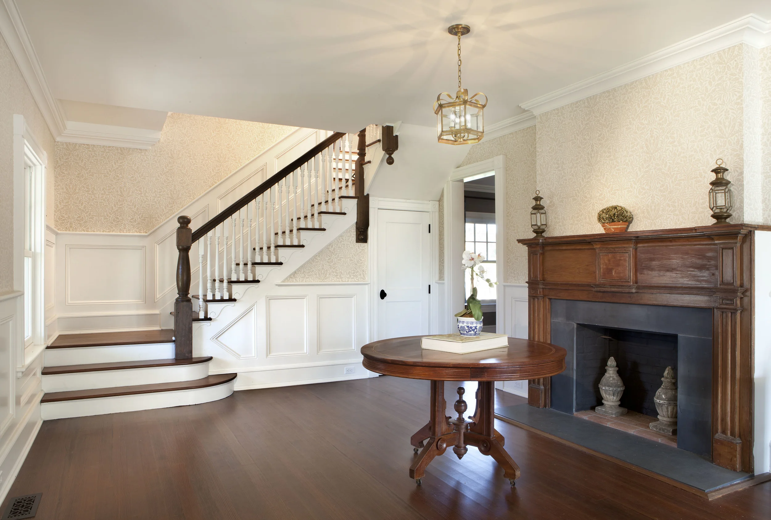 entry view2.jpg