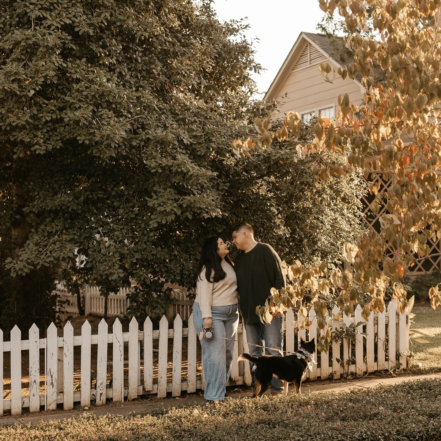 azalea district is forever my favorite location. love these two ❤️ 1st anniversary with @tenthirtyonecreative @belensantibanez_