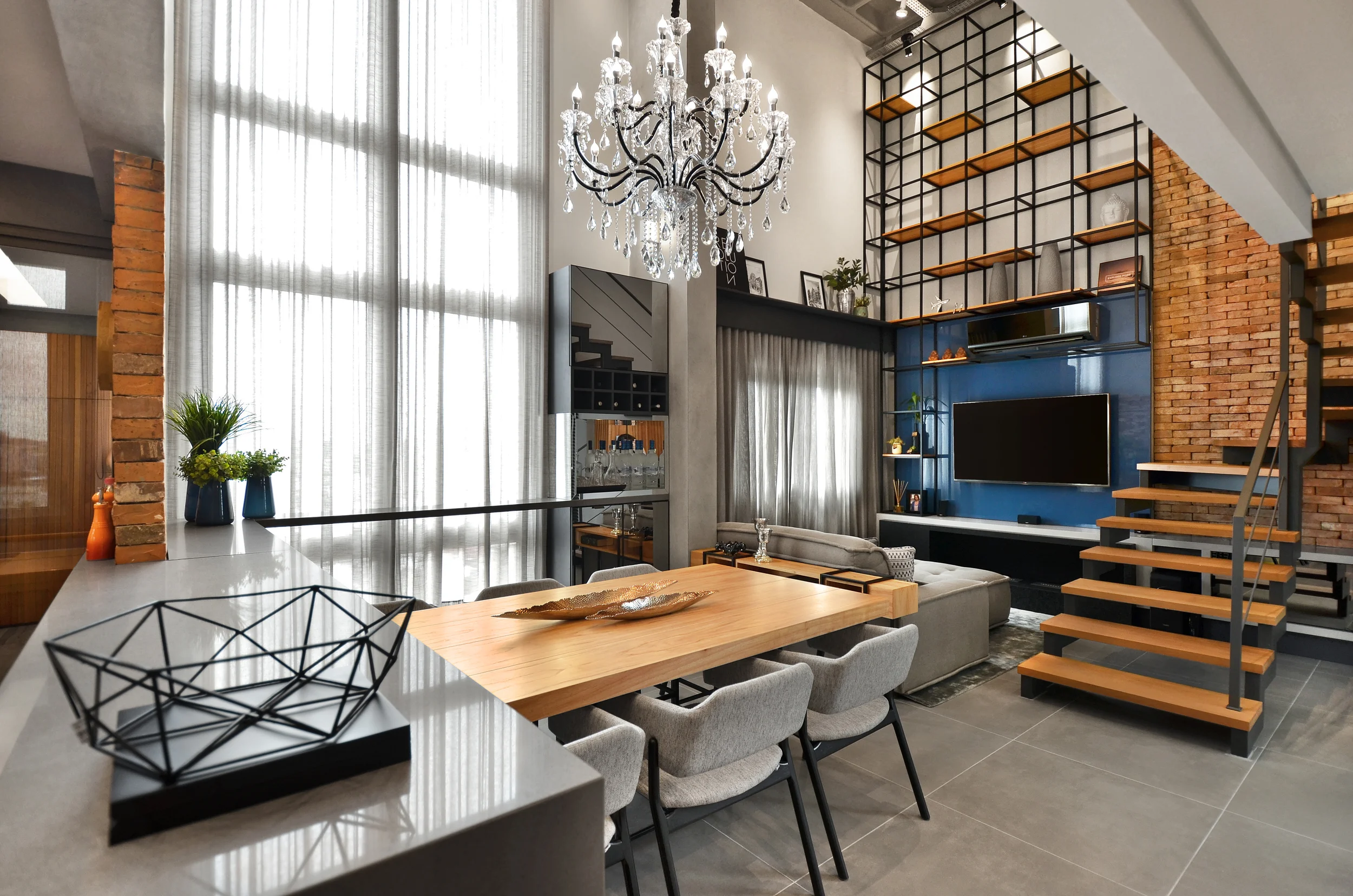 LOFT T - ESPAÇO INTEGRADO