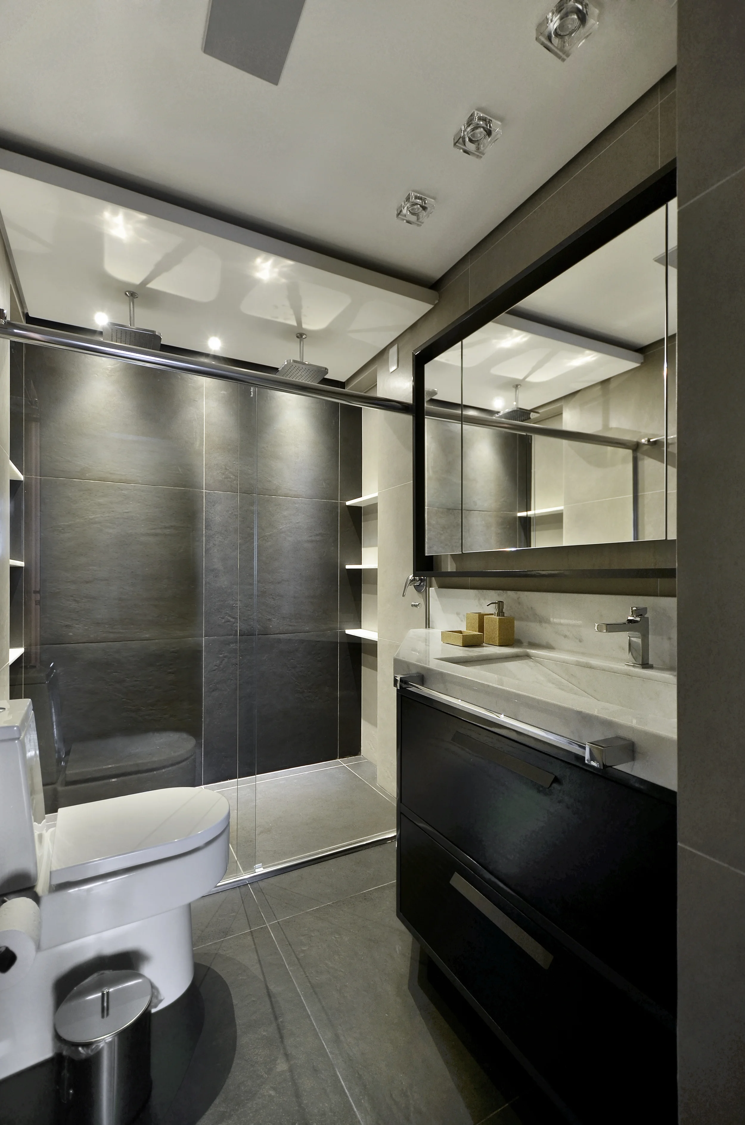 LOFT T - BANHEIRO SUÍTE