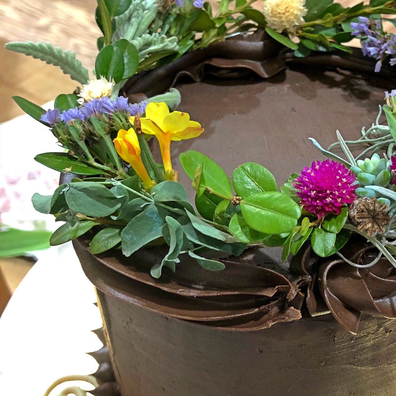 Studio-Sprig-Chocolate-Cake-Wreath.jpg