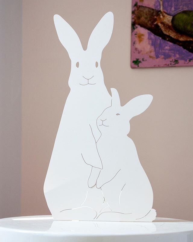 Here's one that the little ones will love at bedtime, reminiscent of all their favorite story books. ⠀
.⁠⠀
The Bunnies Lamp in matte Ivory⁠ finish.⠀
.⁠⠀
- Designed to free-stand or suspend from a wall. ⁠⠀
- Powder coated fully recyclable iron with ma