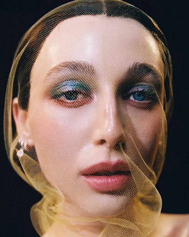 emma-chamberlain-byrdie-4x5-007SM.jpg