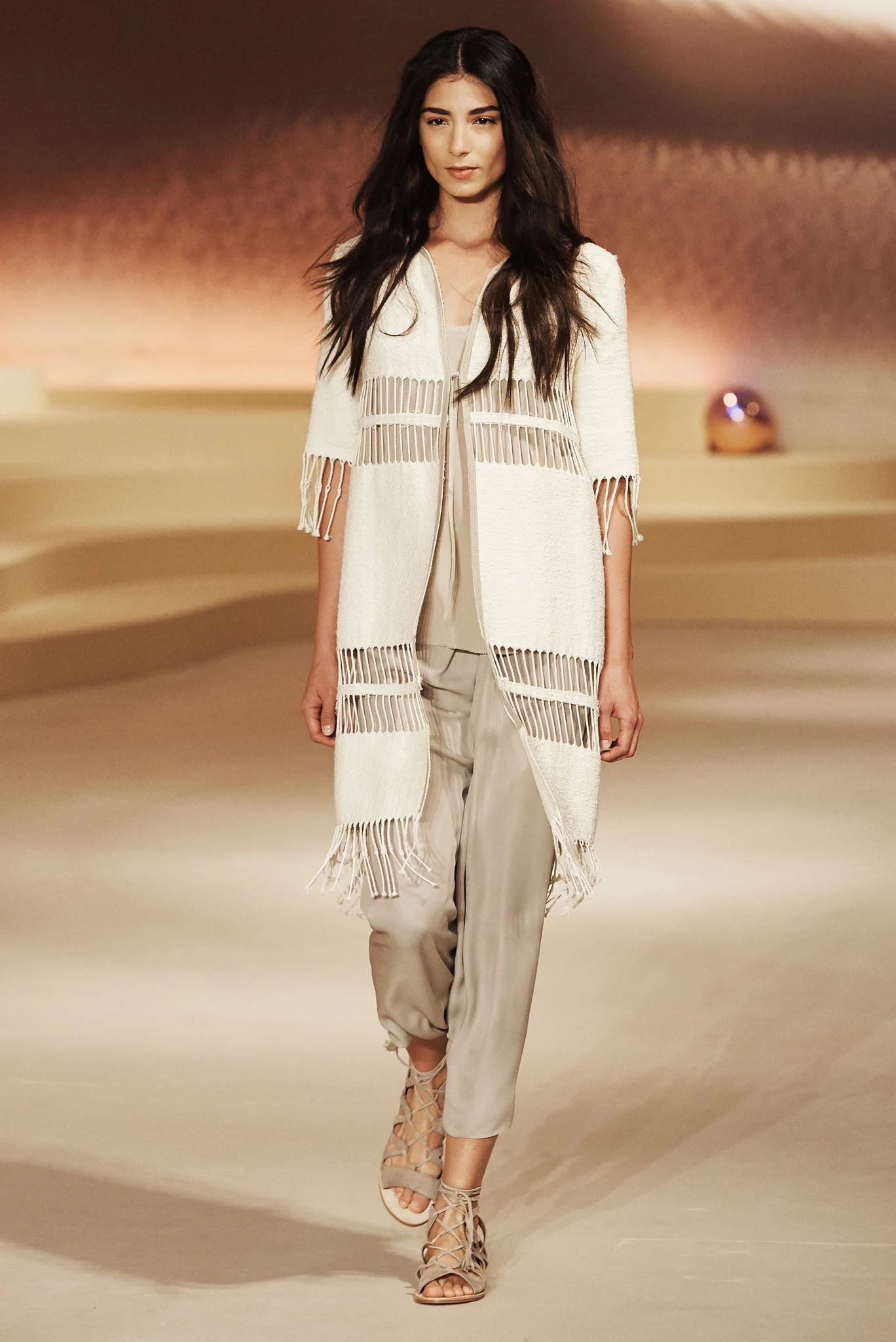 Look_15__Tahari_Gary_Golembiewski.jpg
