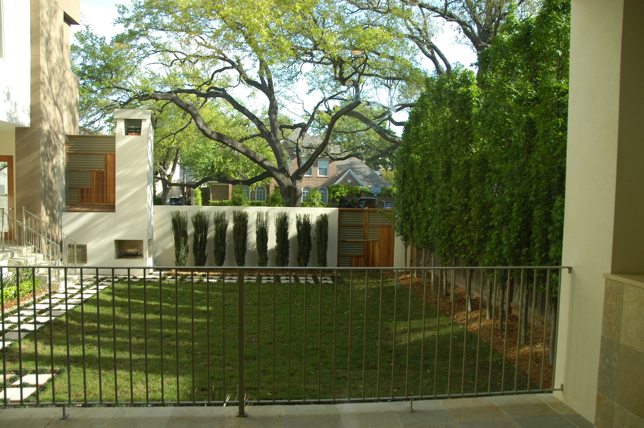 Chatham Lane - Courtyard from raised covered patio:veranda.JPG