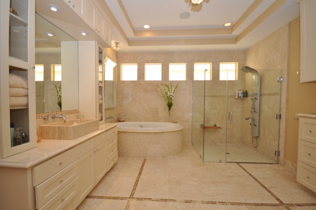 2309 Persa Street - Master Bathroom - DSC_0210.JPG