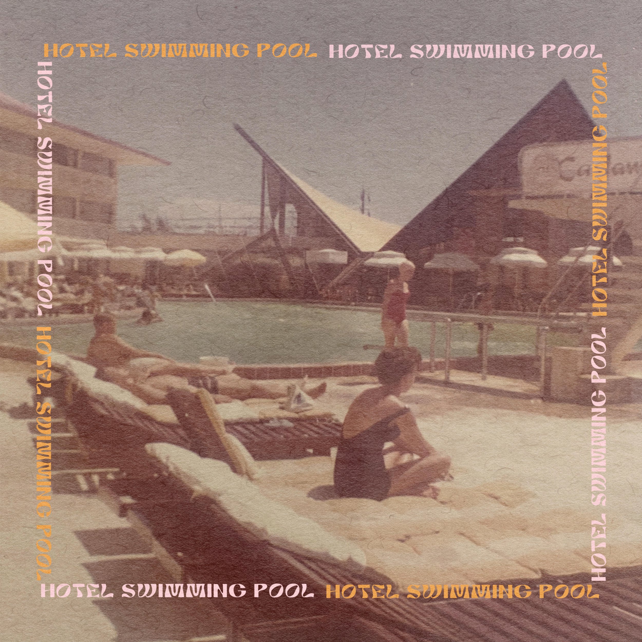 Blonde Bones - Hotel Swimming Pool
