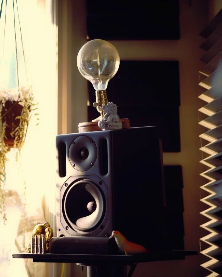 Beach To Myself EP is out today for the autumn equinox. 

This is the first EP in my new album series &ldquo;Through the night, into the morning&rdquo; 

Next release on December 21st. 

Huge thank you to:

@gregallisonmusic for contributing viola/vi