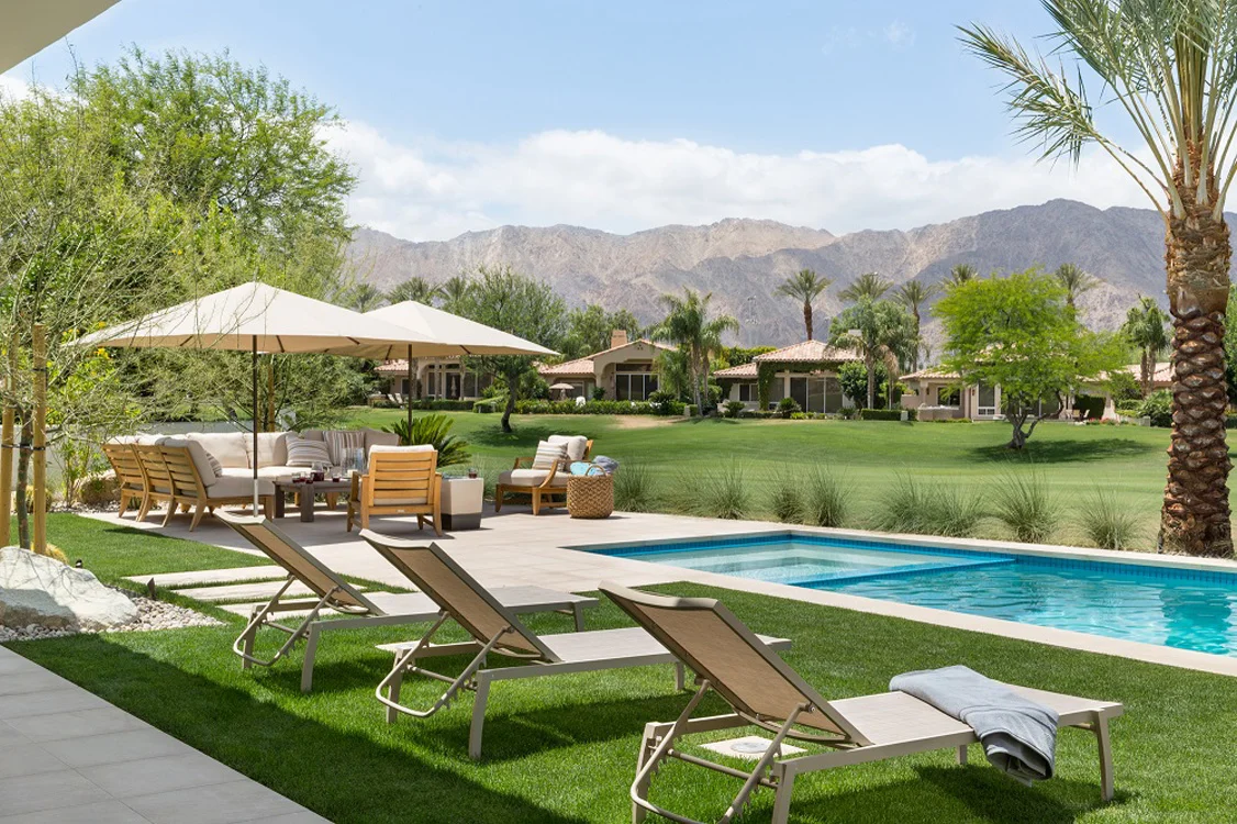  A haven for snow birds, the goal of this garden remodel was to create an environment that was clean and refreshing for winter visits.&nbsp;Plants were selected for their dramatic, architectural qualities and elements were chosen and positioned to ta