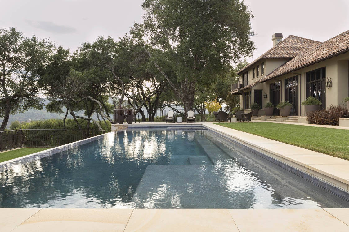 This garden, located in wine country, is built around a modern interpretation of a Spanish style home. The pool abuts a lawn terrace near the home, creating a large outdoor room. The garden is predominantly drought tolerant and is bui