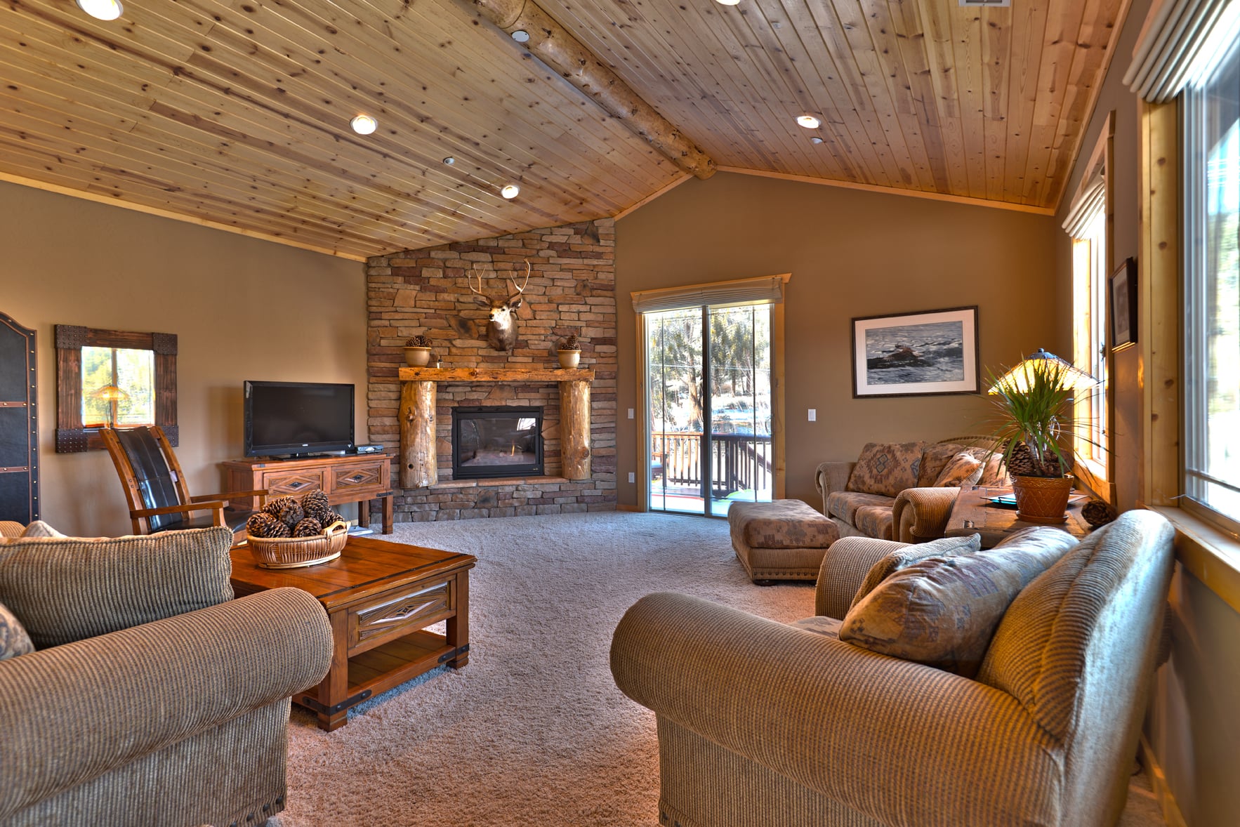 SITTING ROOM OFF GREAT ROOM RS.jpg