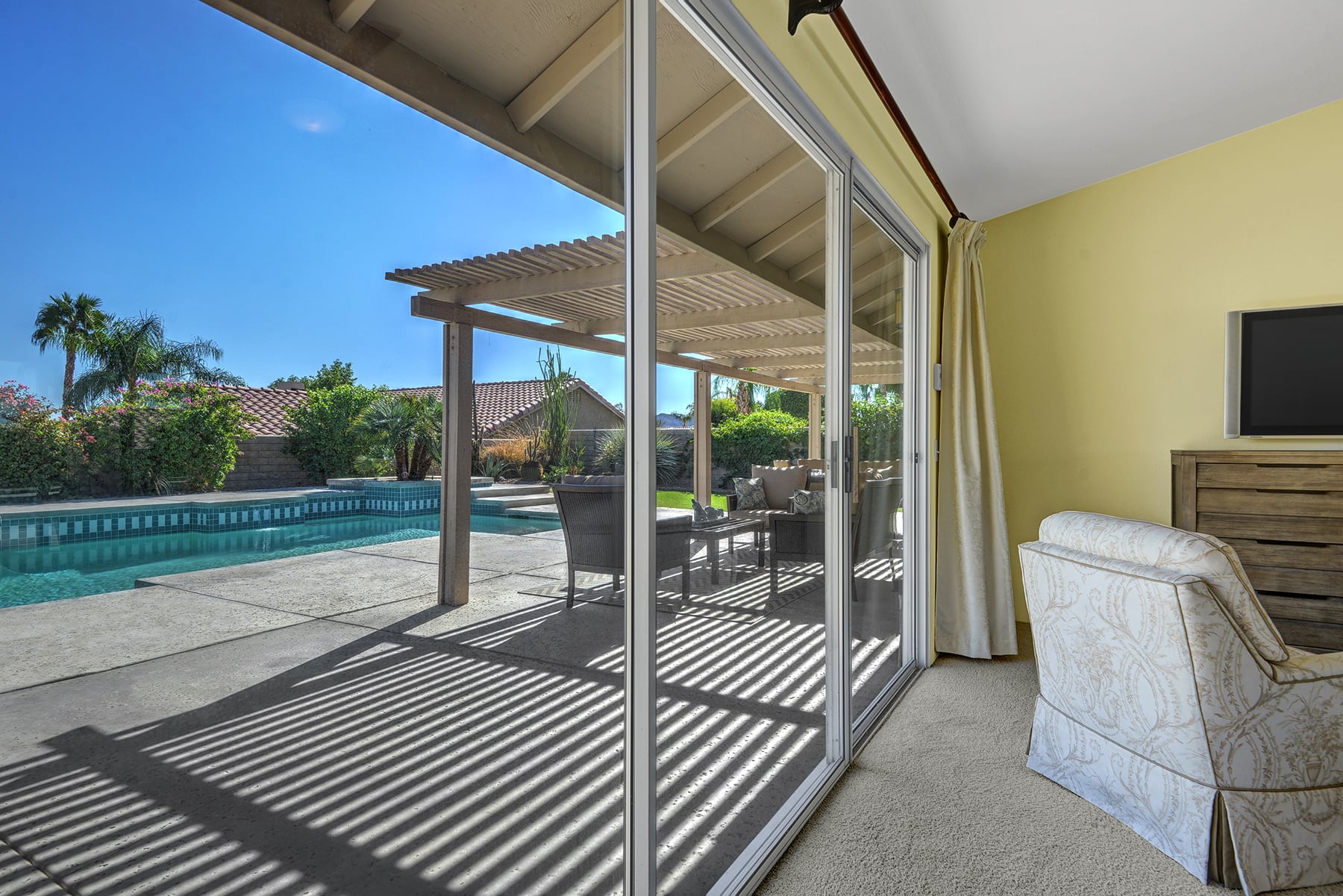 MASTER BEDROOM TO POOL PROXIMITY MLS.jpg