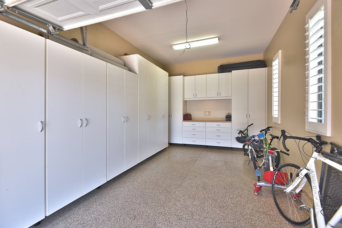 GOLF CART GARAGE MLS.jpg