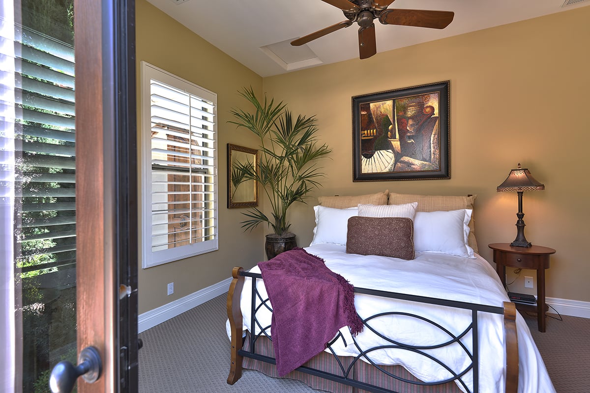 INTO CASITA MLS.jpg