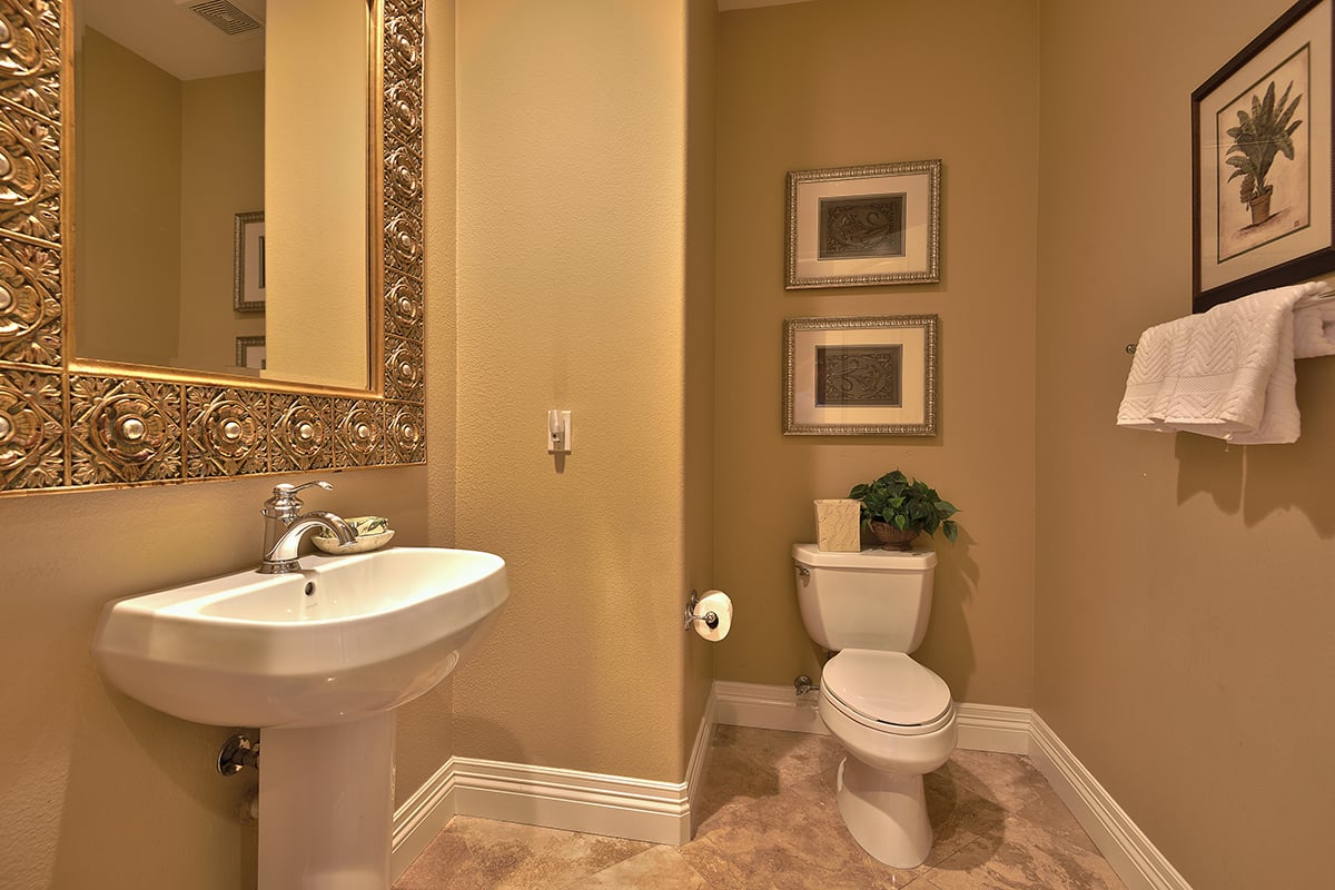 POWDER ROOM MLS.jpg