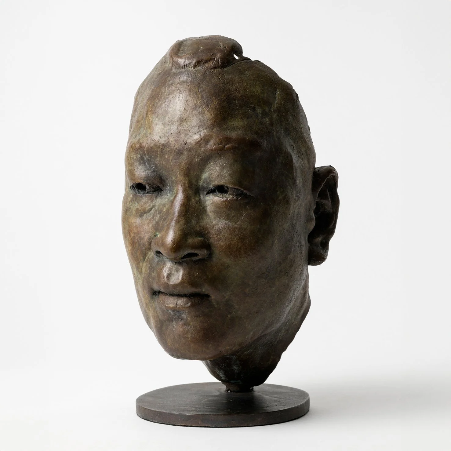 henry-miller-fine-art-male-form-hywel-pratley-vincent-bronze.jpg