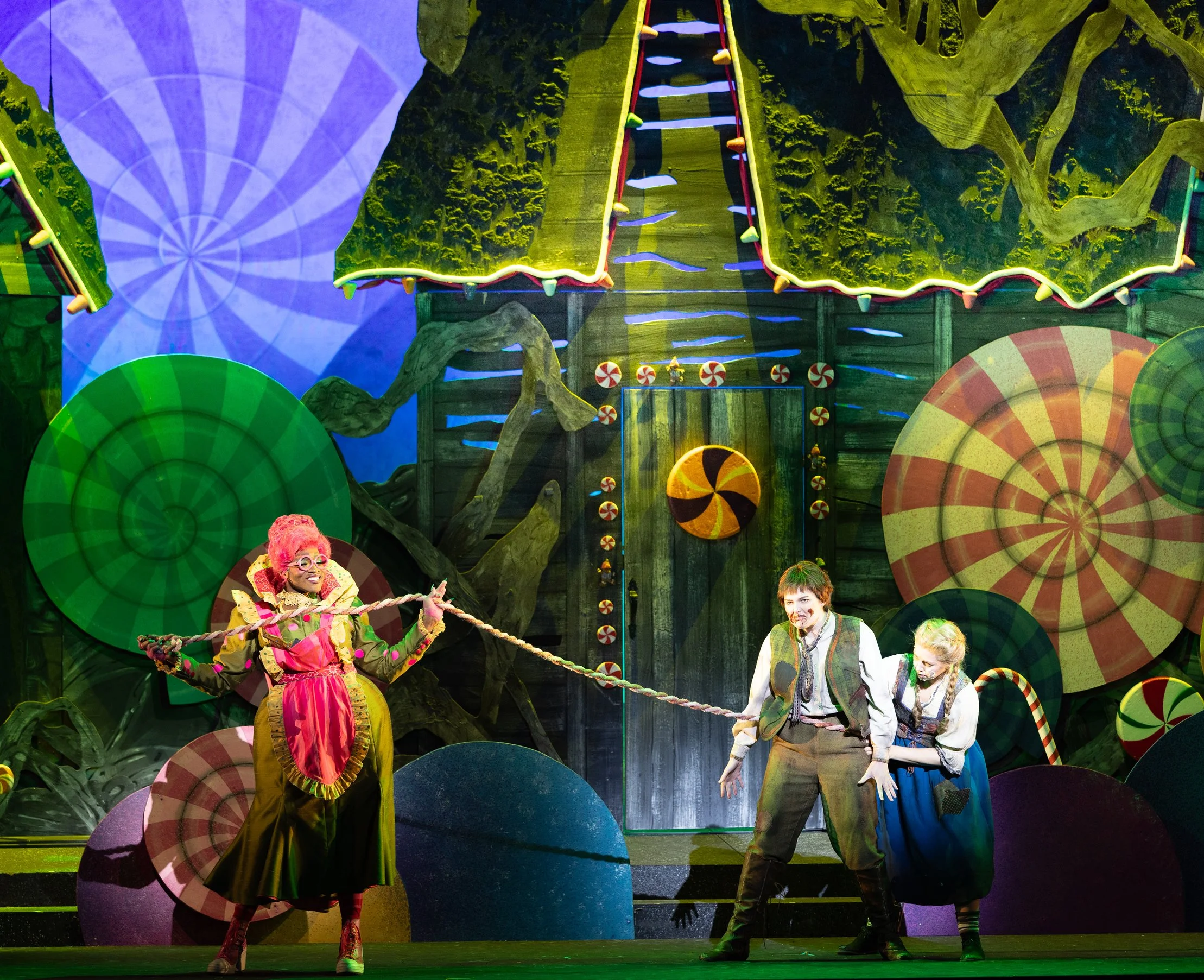  Hansel (middle) -  Hansel and Gretel   Utah Opera  2025  Photo by Dana Sohm 