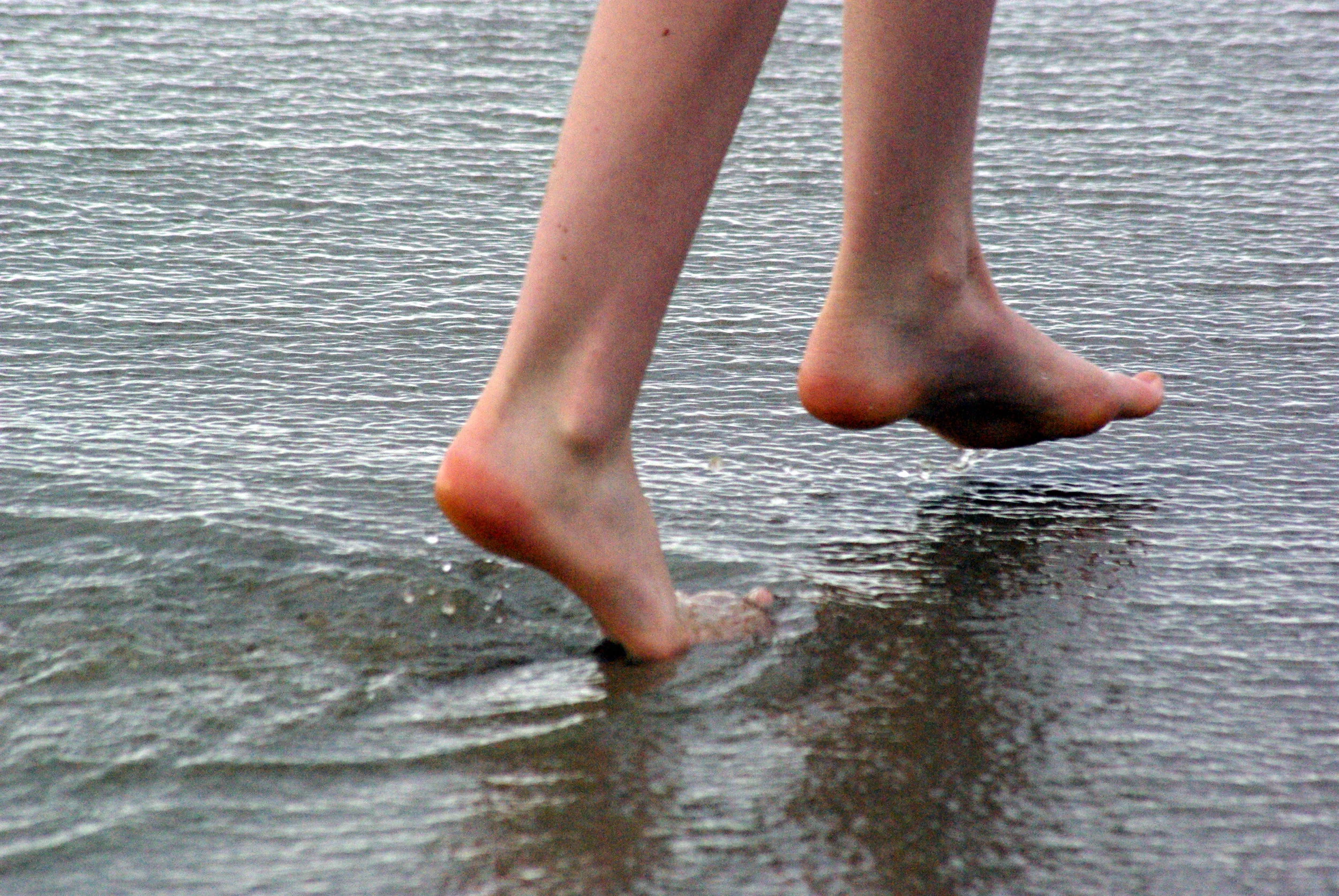 Ignore or not to ignore 'career signs'?