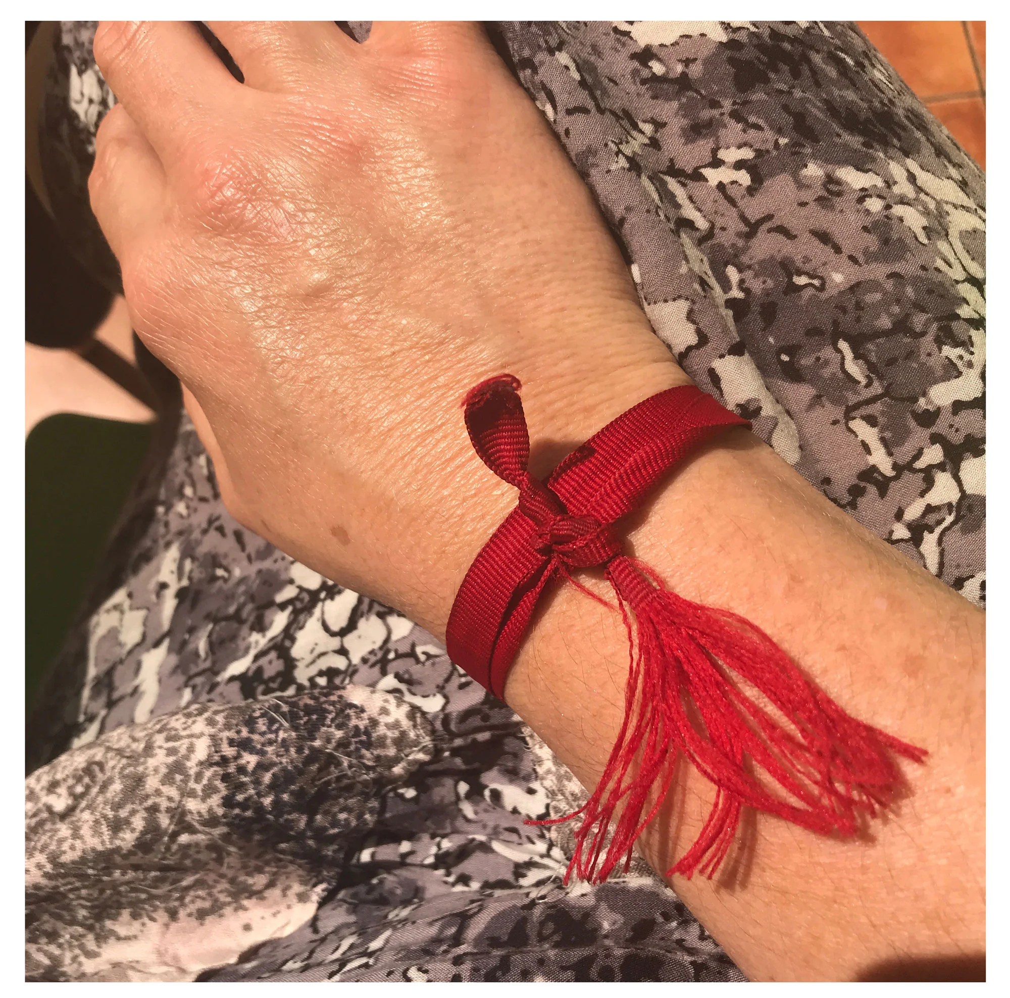 Frayed red thread, 24 October 2017