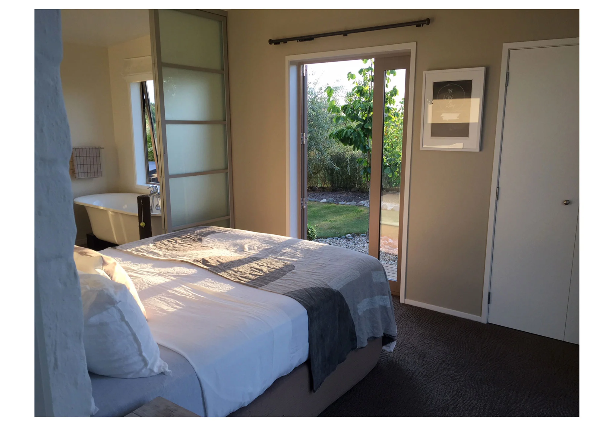 I've_loved_you_so_long_dan_melissa_craig_full_bedroom_shot_in_situ_web.jpg