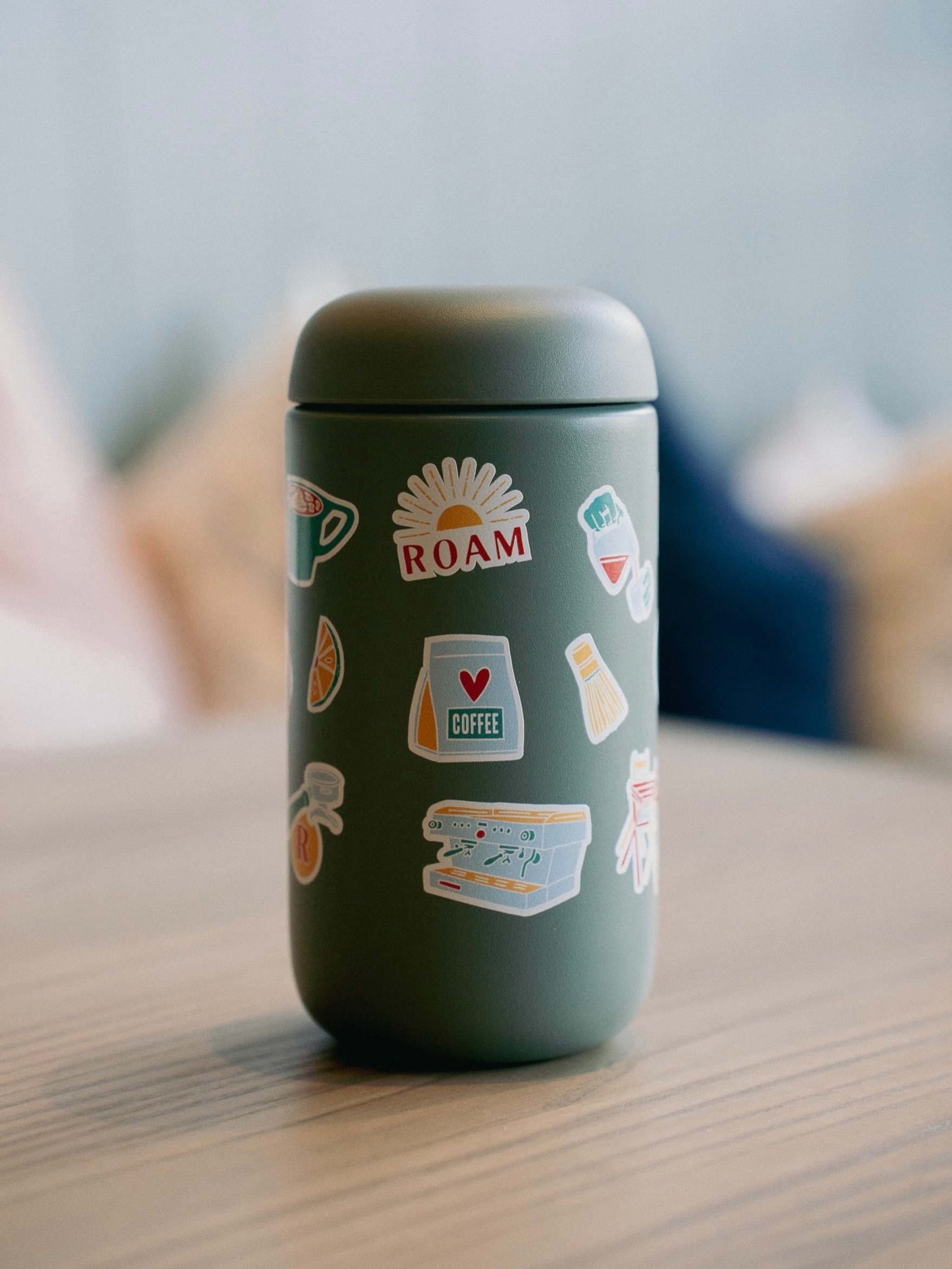 StudioAlexander_Branding_Illustration_RoamCoffee_TravelMug_Design.jpg