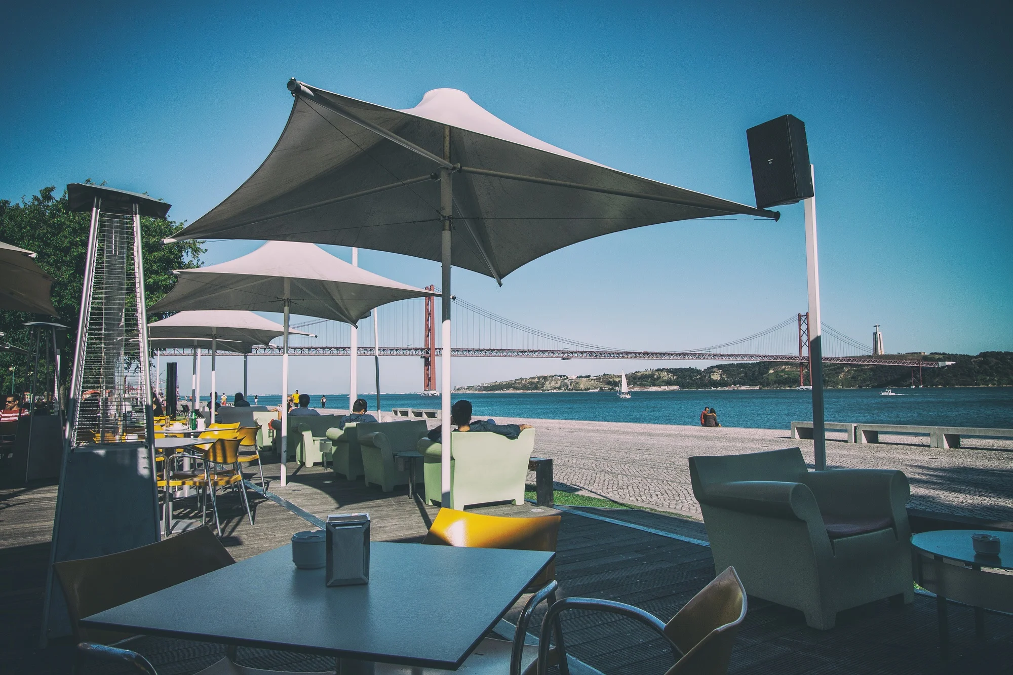 “Relaxed, coastal seafood spot”
