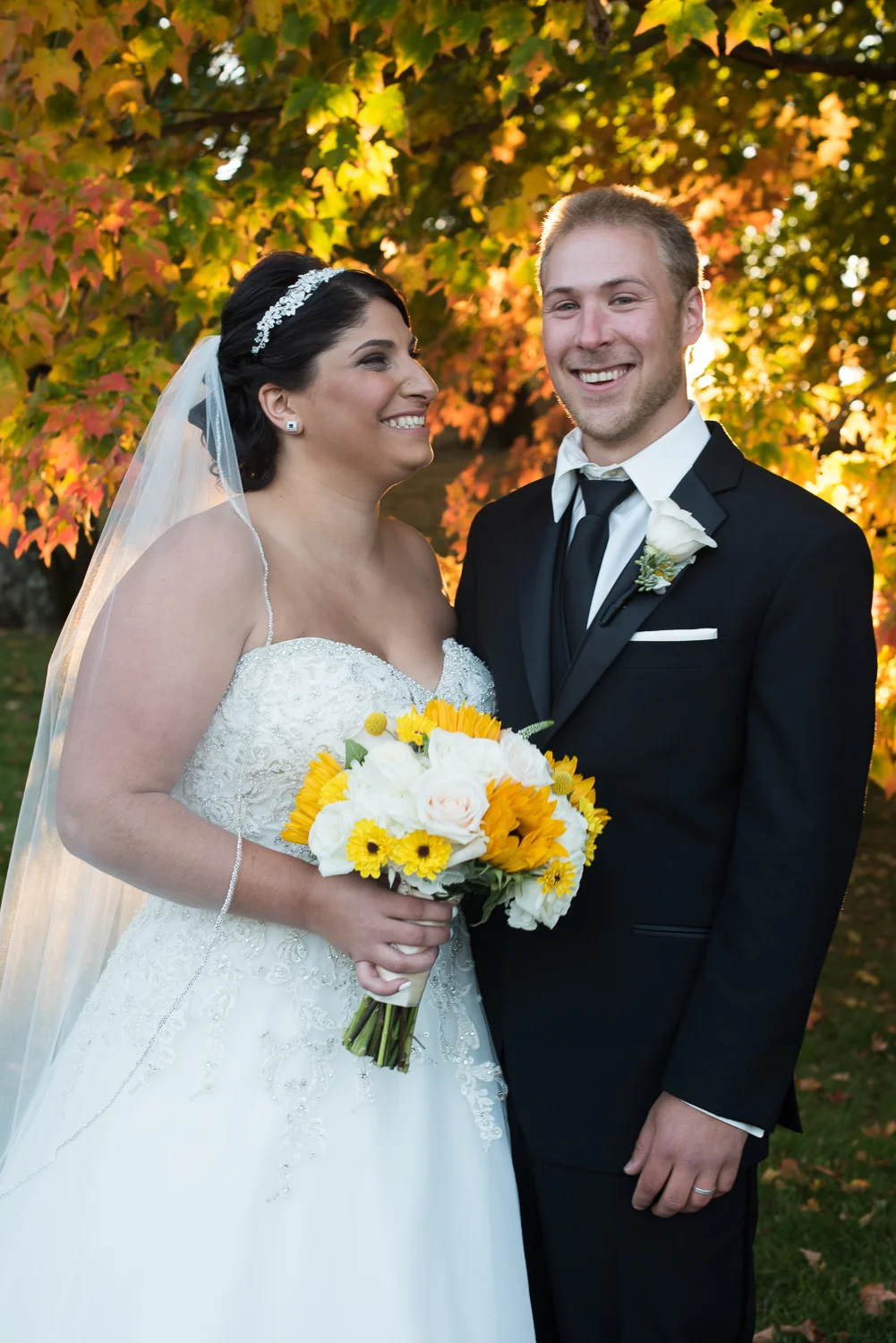 Publick House wedding venue photos in Sturbridge, MA by Kara Emily Krantz Photography featured in Bride & Groom Magazine