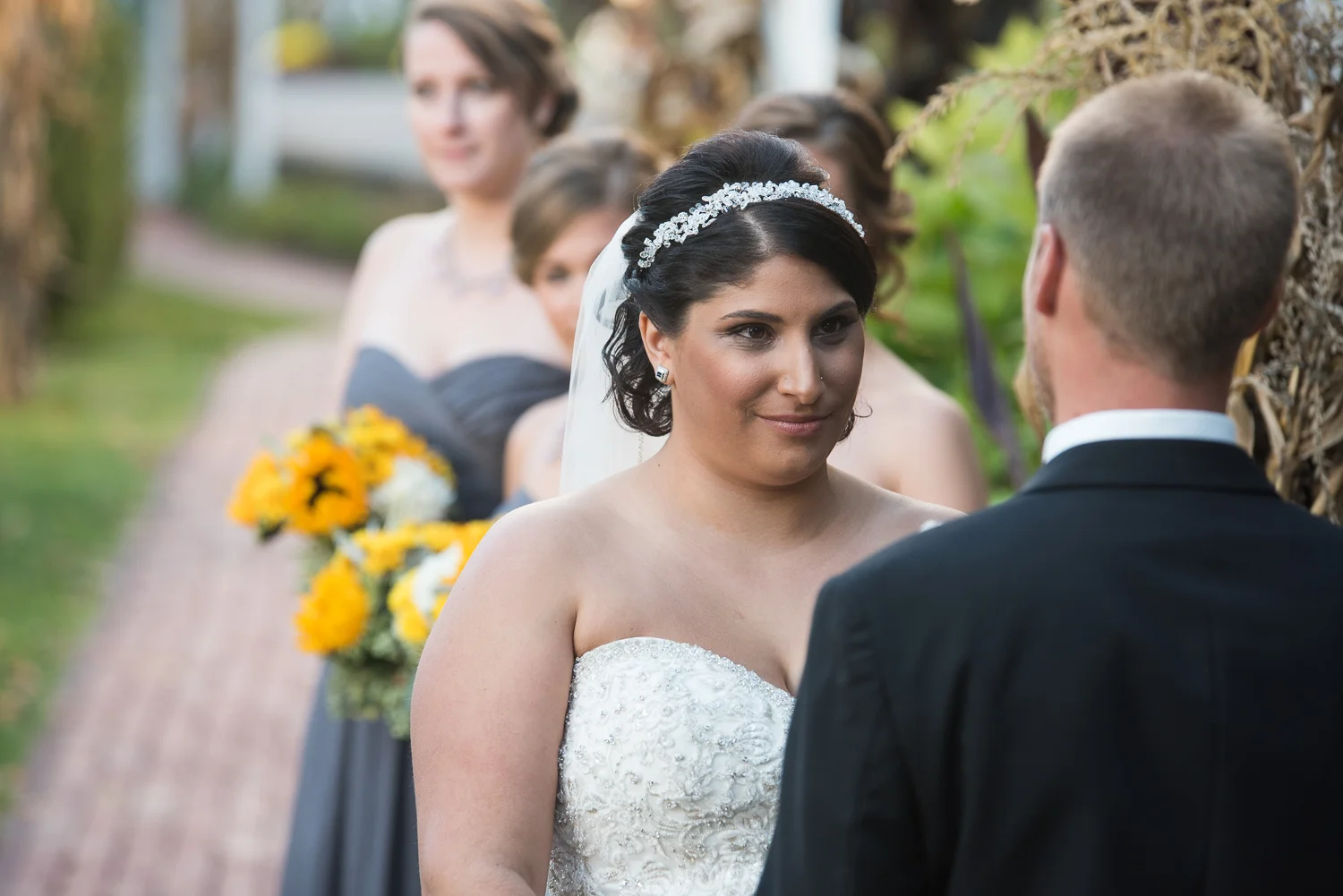 Publick House wedding venue photos in Sturbridge, MA by Kara Emily Krantz Photography featured in Bride & Groom Magazine