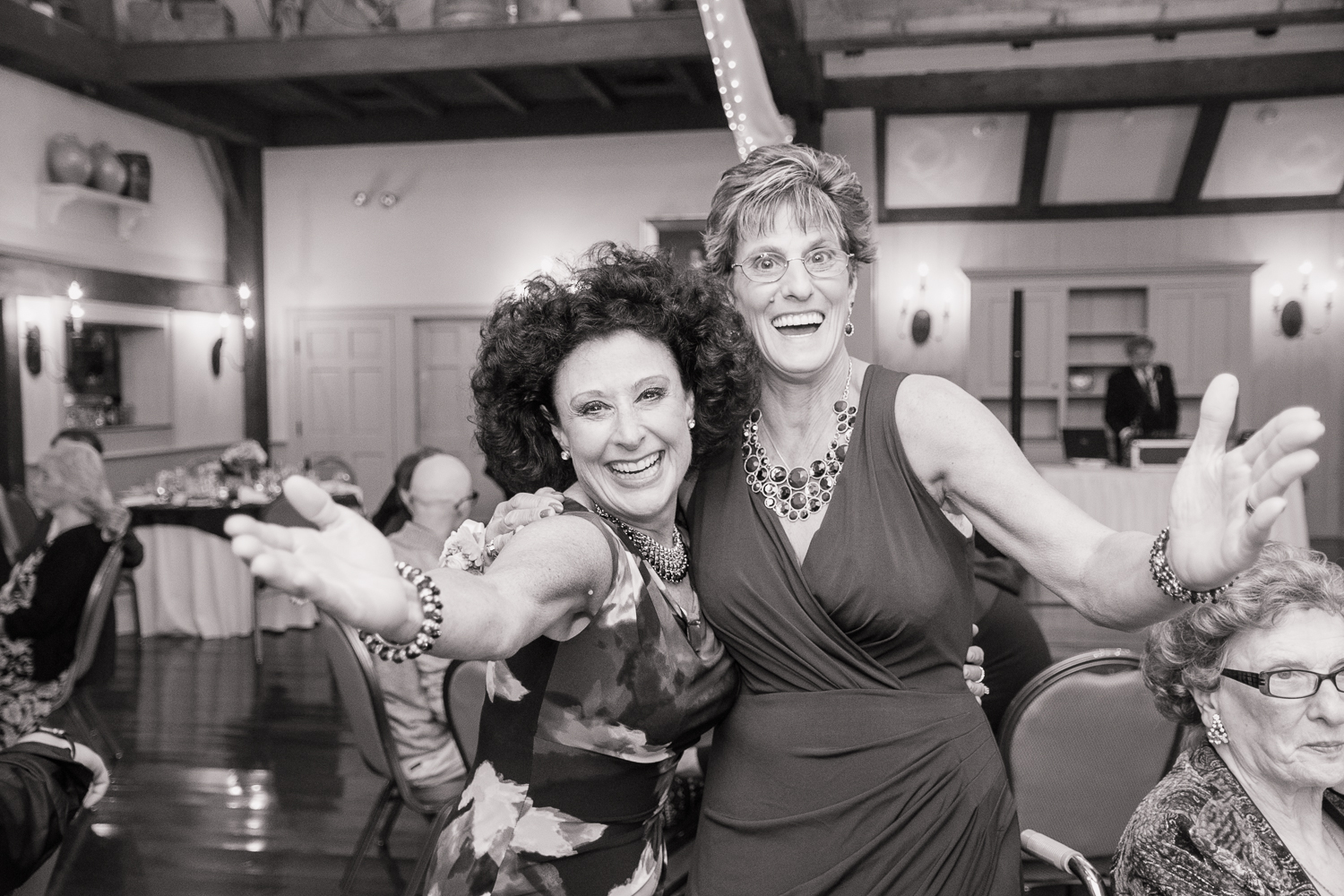 Publick House wedding venue photos in Sturbridge, MA by Kara Emily Krantz Photography featured in Bride & Groom Magazine