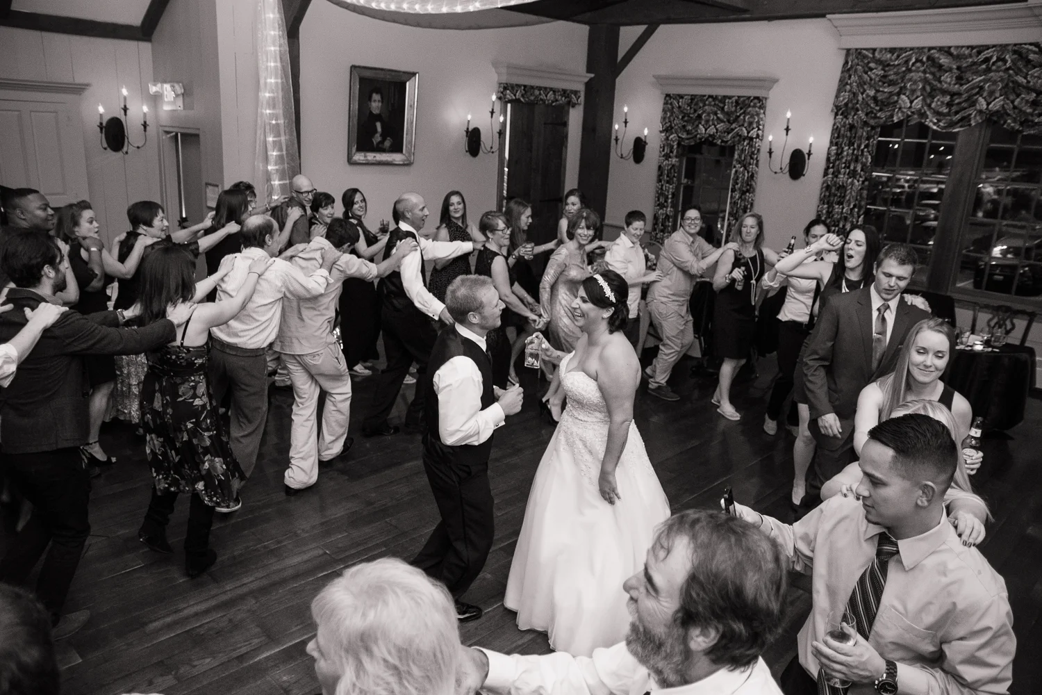 Publick House wedding venue photos in Sturbridge, MA by Kara Emily Krantz Photography featured in Bride & Groom Magazine