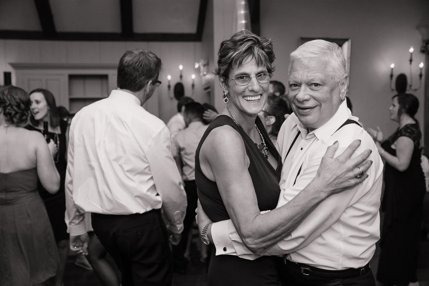 Publick House wedding venue photos in Sturbridge, MA by Kara Emily Krantz Photography featured in Bride & Groom Magazine