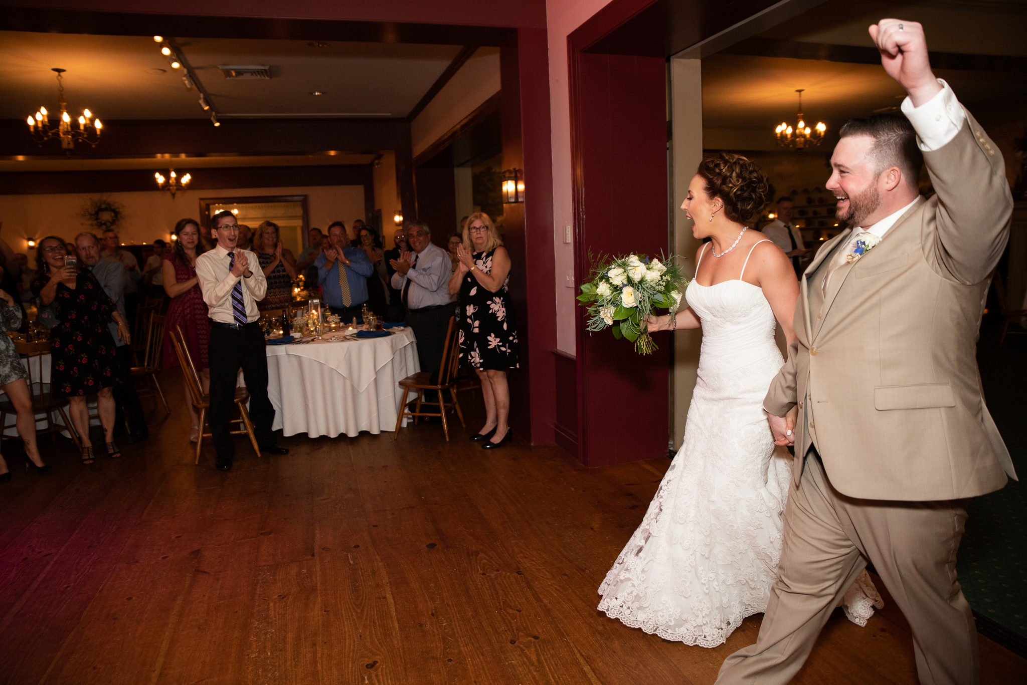 Old Sturbridge Village outdoor wedding photos in Sturbridge, MA photographer Kara Emily Krantz Photography.