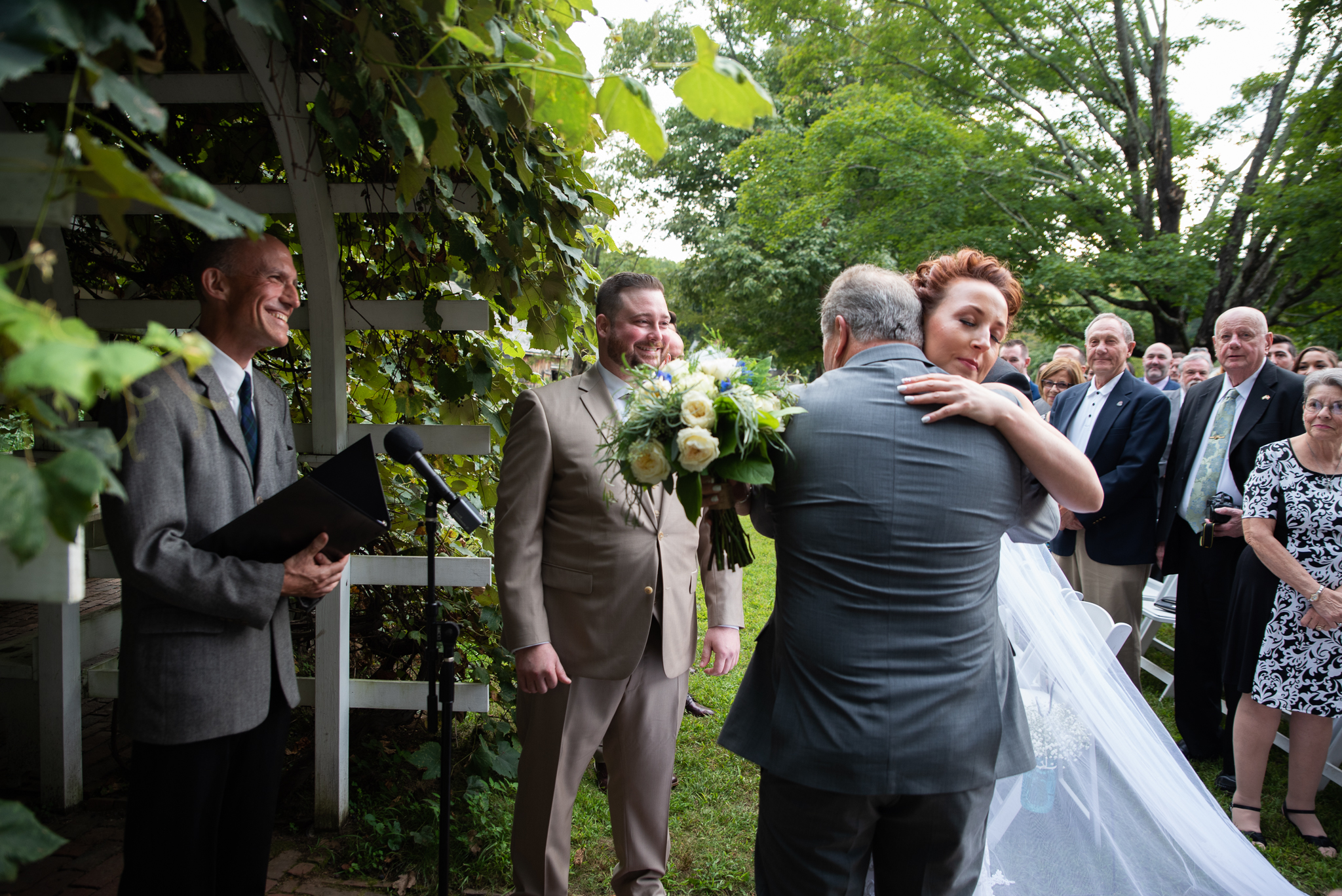 Old Sturbridge Village outdoor wedding photos in Sturbridge, MA photographer Kara Emily Krantz Photography.